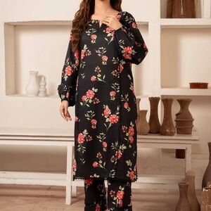 Women's Black Floral Co Ord Set - Elegant Floral print